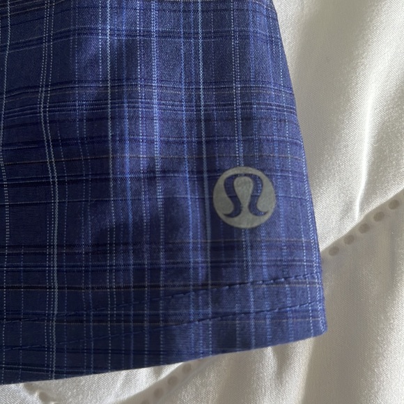 Lululemon pleated running skirt size 8 - Picture 2 of 5